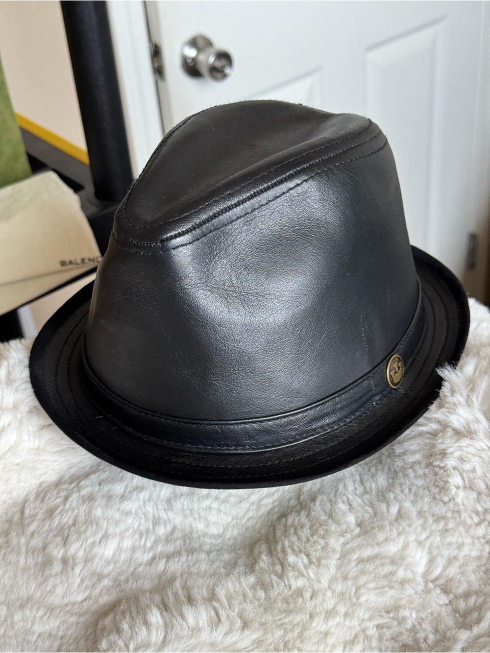 Black Leather Trilby Hat with Branded Metal Emblem Sz XL